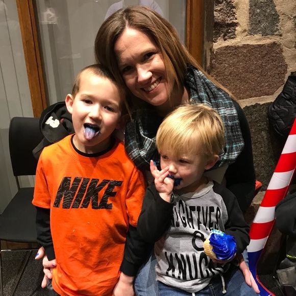 Meet your Posher, Beth - Picture 1 of 1